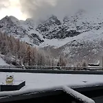 Апартаменты Orange Fox Cervinia Vda Vacanze In Vetta Cir 0185 *